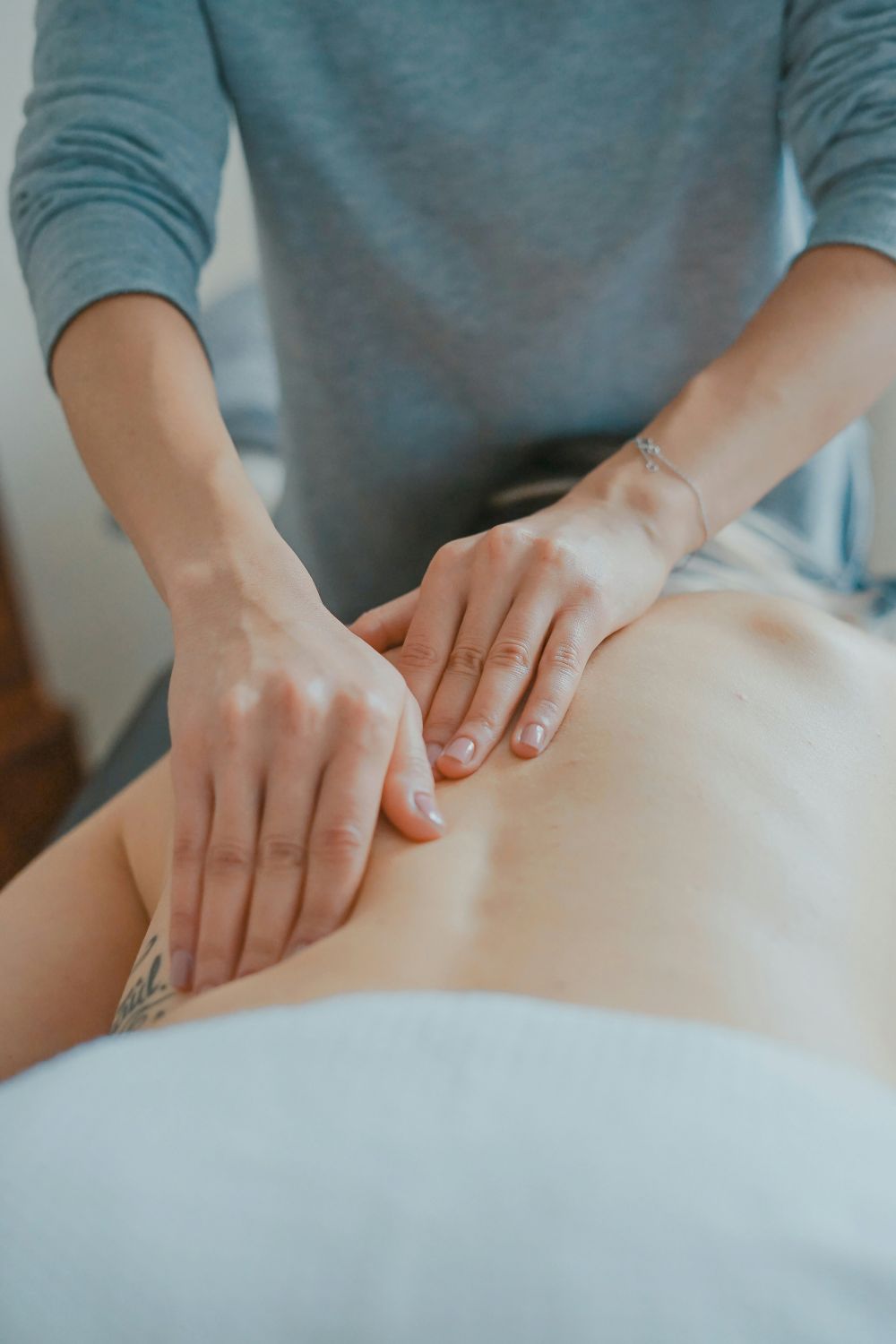 Osteopat på Storo – hjelp for rygg, nakke og belastningsplager